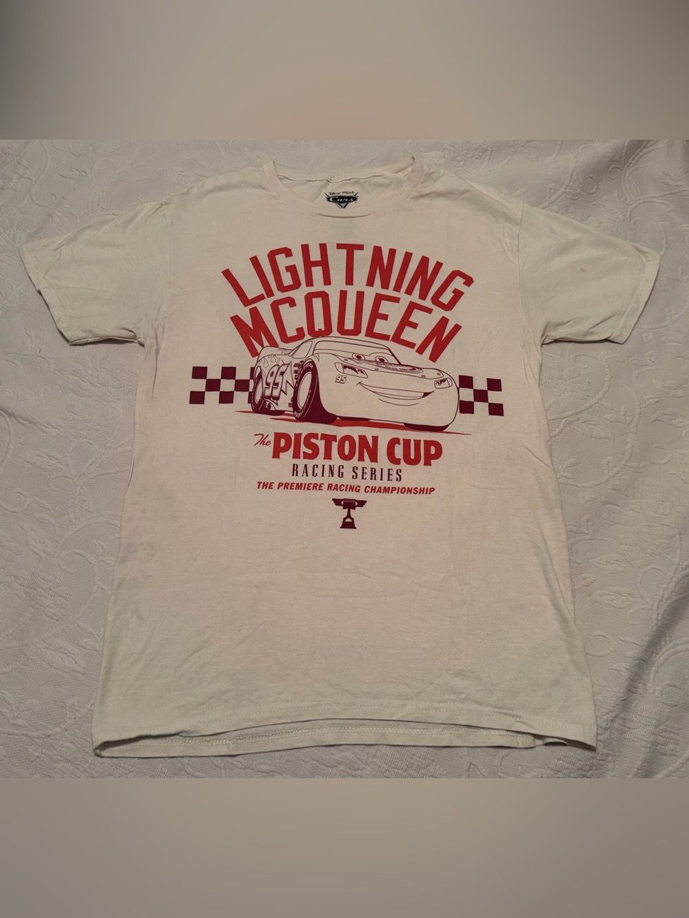 Vintage Disney/Pixar Cars Lightning McQueen Piston Cup #95 T-Shirt XS
